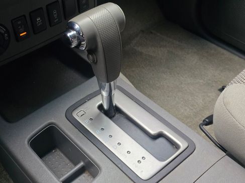 Used 2014 Nissan Frontier SV w/ SV Value Truck Package image 37