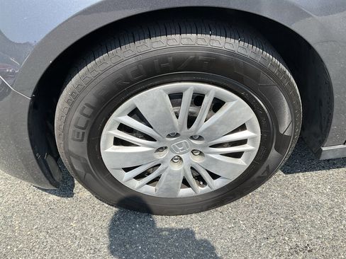 Used 2014 Honda Odyssey LX image 9