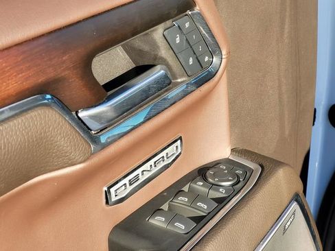Used 2024 GMC Sierra 1500 Denali w/ Denali Reserve Package image 34