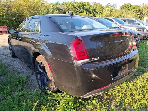 Used 2023 Chrysler 300 Touring L w/ Comfort Group RWD image 6