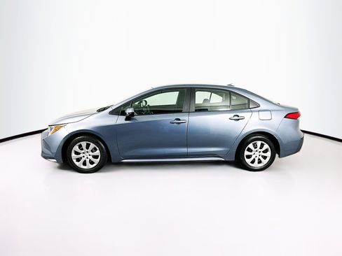 Used 2025 Toyota Corolla LE image 4