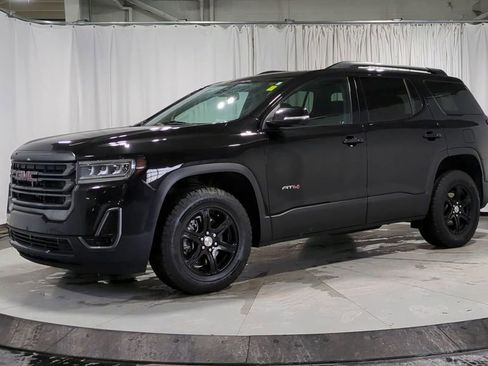 Used 2023 GMC Acadia AT4 image 5
