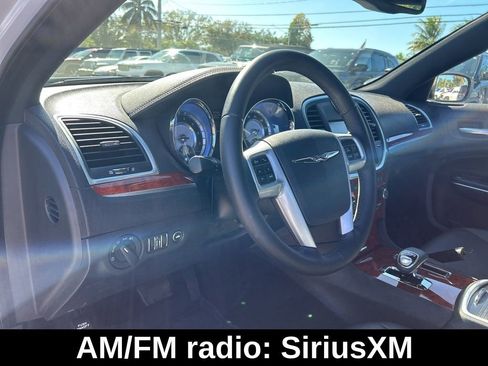 Used 2014 Chrysler 300 Base image 10
