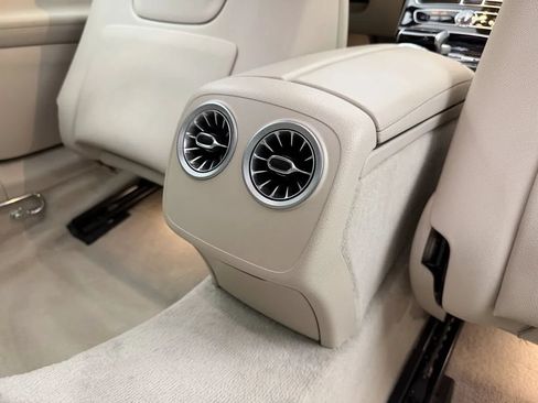 Used 2018 Mercedes-Benz E 400 4MATIC Cabriolet image 40