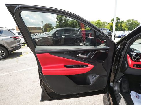 Used 2024 Chevrolet Blazer EV RS AWD/4WD image 11