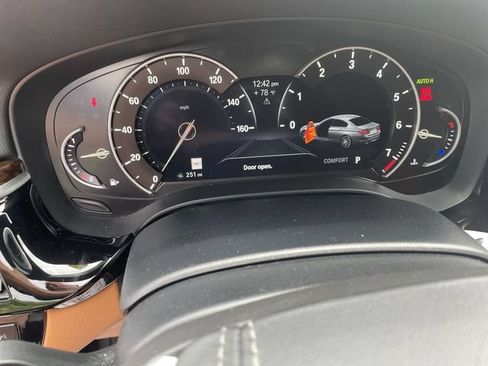 Used 2017 BMW 540i xDrive AWD/4WD image 12