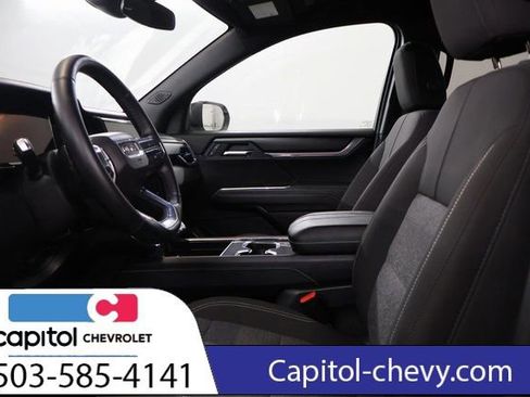 Used 2025 GMC Acadia Elevation image 12