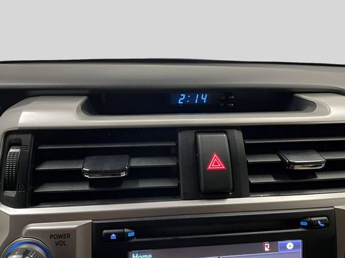 Used 2018 Toyota 4Runner SR5 Premium AWD/4WD image 10