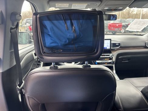 Used 2023 Ford Explorer Limited w/ Equipment Group 301A image 17