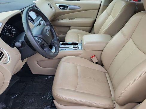 Used 2017 Nissan Pathfinder SL w/ SL Tech Package image 19