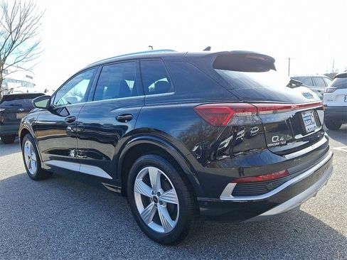 Used 2024 Audi Q4 e-tron Premium Plus image 4