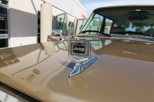 Used 1990 Jeep Grand Wagoneer AWD/4WD image 45