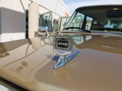 Used 1990 Jeep Grand Wagoneer image 45