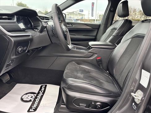 Used 2024 Jeep Grand Cherokee L Laredo image 9