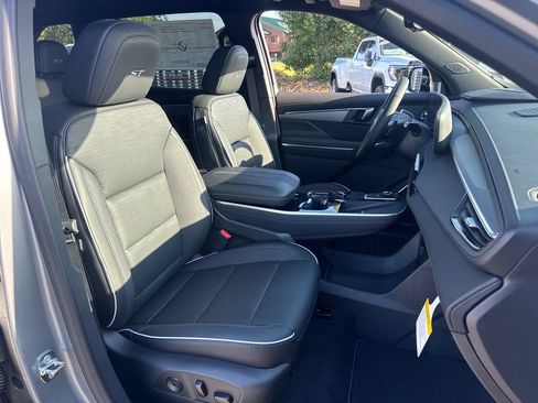 New 2026 Buick Enclave Sport Touring w/ Power Package FWD image 10