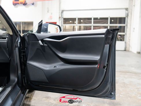 Used 2014 Tesla Model S 60 image 36