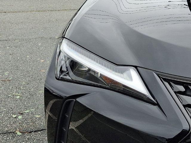 Used 2024 Lexus UX 250h AWD w/ Premium Package image 9