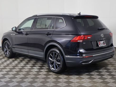 Used 2023 Volkswagen Tiguan SE FWD image 9