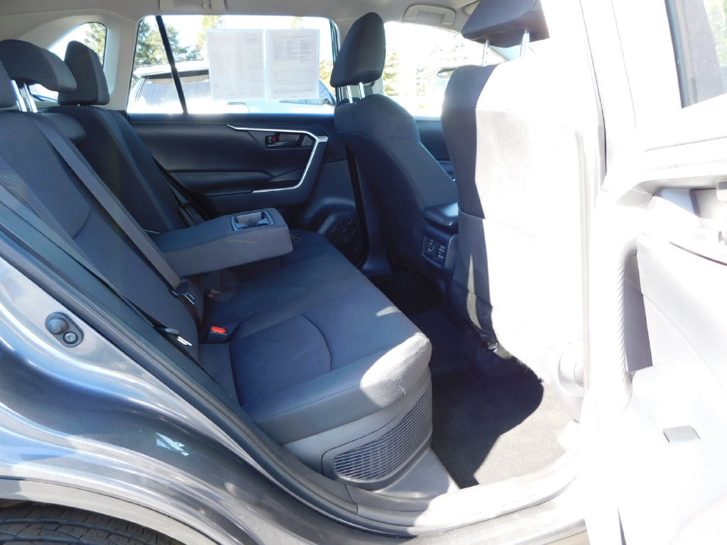 Used 2025 Toyota RAV4 LE AWD/4WD image 19