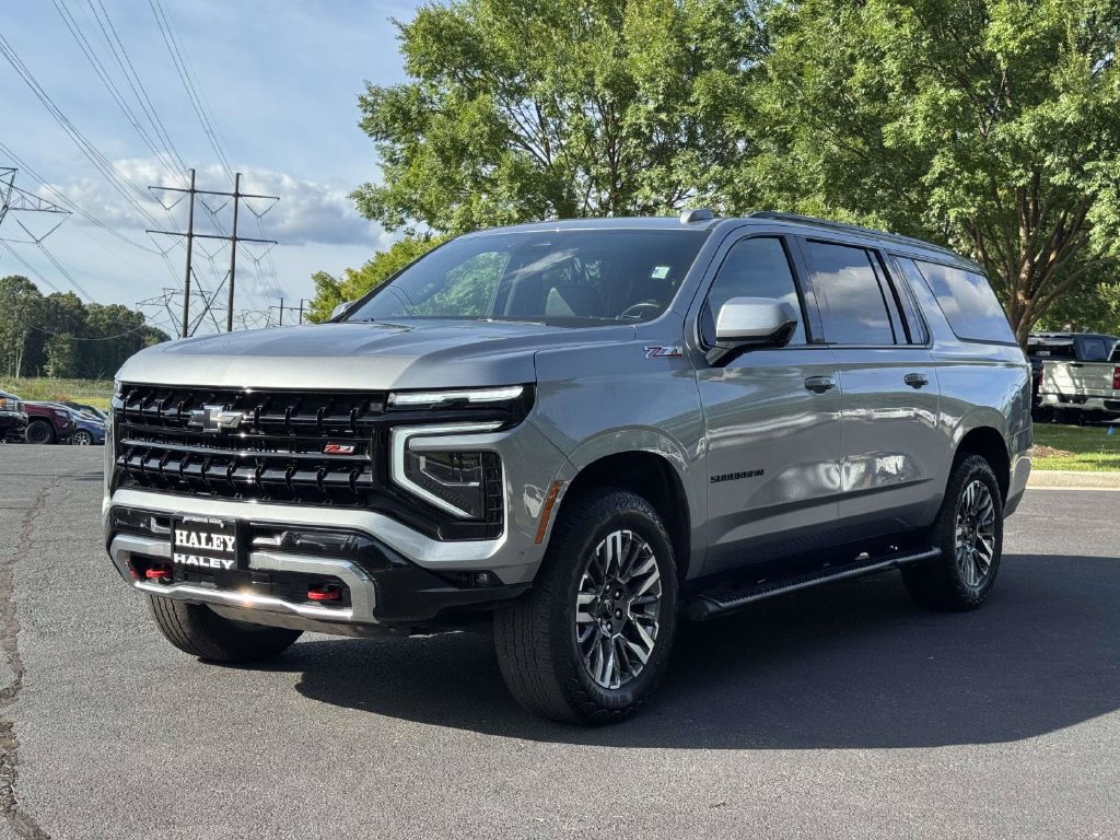 Used 2025 Chevrolet Suburban Z71 AWD/4WD image 26