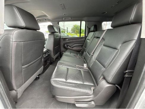 Used 2019 Chevrolet Suburban LT AWD/4WD image 18