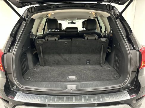 Used 2017 Nissan Pathfinder SL w/ Trailer Tow Package AWD/4WD image 22