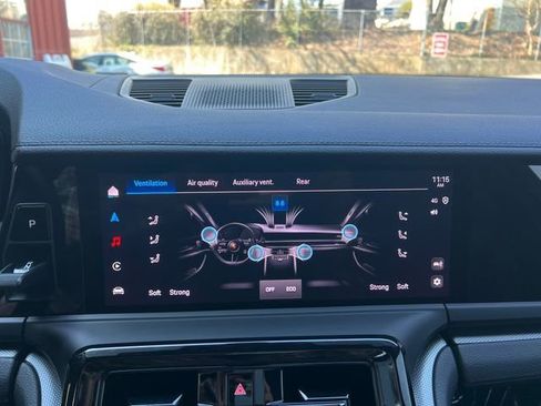 Used 2025 Porsche Panamera w/ Premium Package RWD image 26