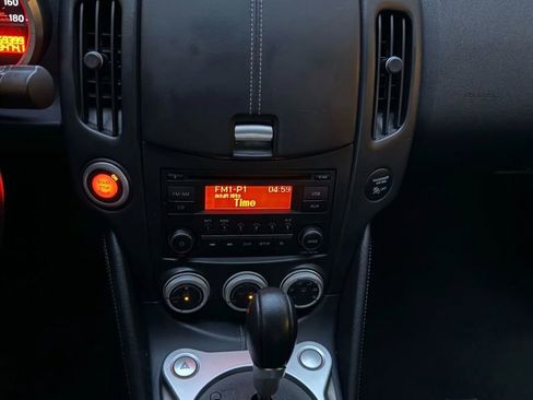 Used 2016 Nissan 370Z Coupe image 29