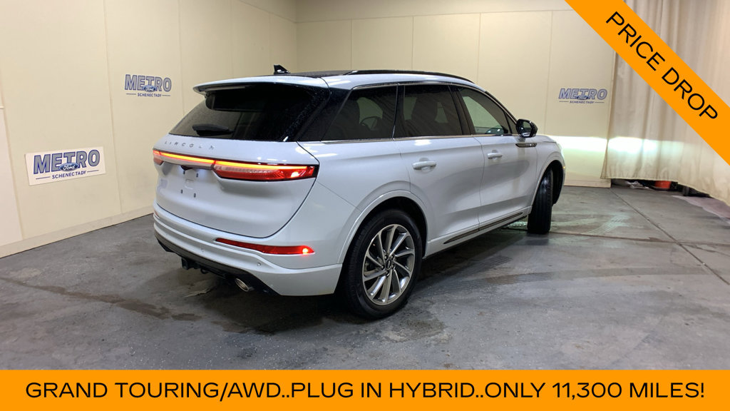 Used 2025 Lincoln Corsair Grand Touring w/ Towing Package AWD/4WD image 3