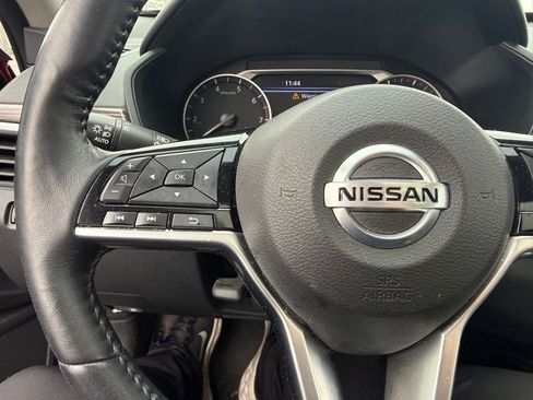 Used 2023 Nissan Sentra SV image 7