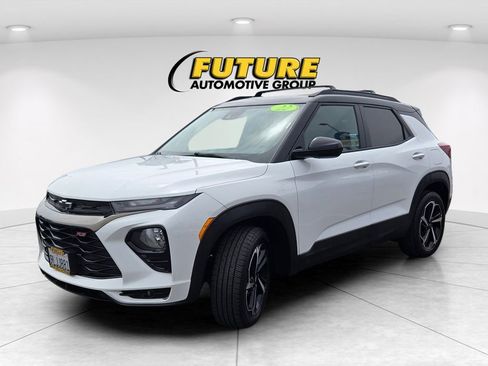 Used 2022 Chevrolet TrailBlazer RS w/ Sun and Liftgate Package AWD/4WD image 8