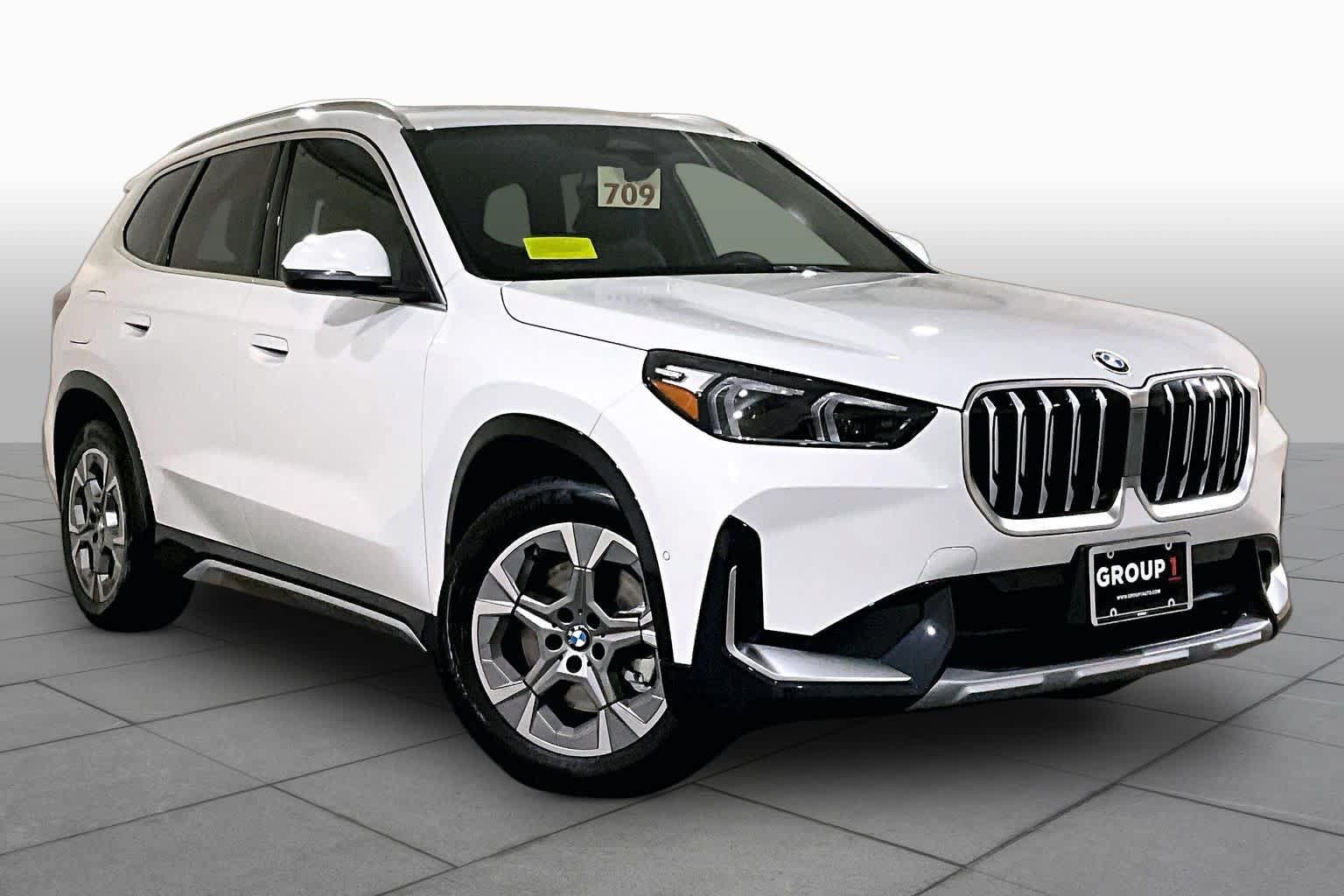 Used 2026 BMW X1 xDrive28i w/ Convenience Package AWD/4WD image 2