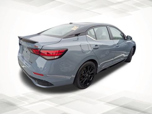 Used 2022 Nissan Sentra SV image 3