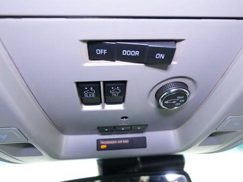 Used 2016 GMC Yukon Denali w/ Open Road Package AWD/4WD image 45