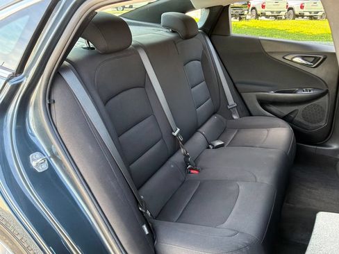 Used 2021 Chevrolet Malibu LS FWD image 24