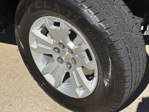 Used 2021 Chevrolet Colorado LT w/ Fleet Safety Package image 2