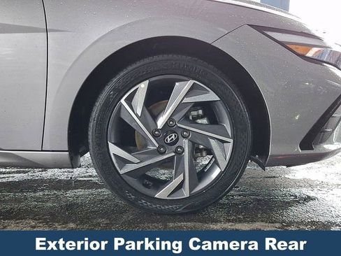 Used 2025 Hyundai Elantra SEL image 10