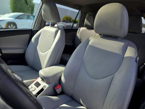 Used 2011 Toyota RAV4 Limited w/ Limited Extra Value Pkg AWD/4WD image 32