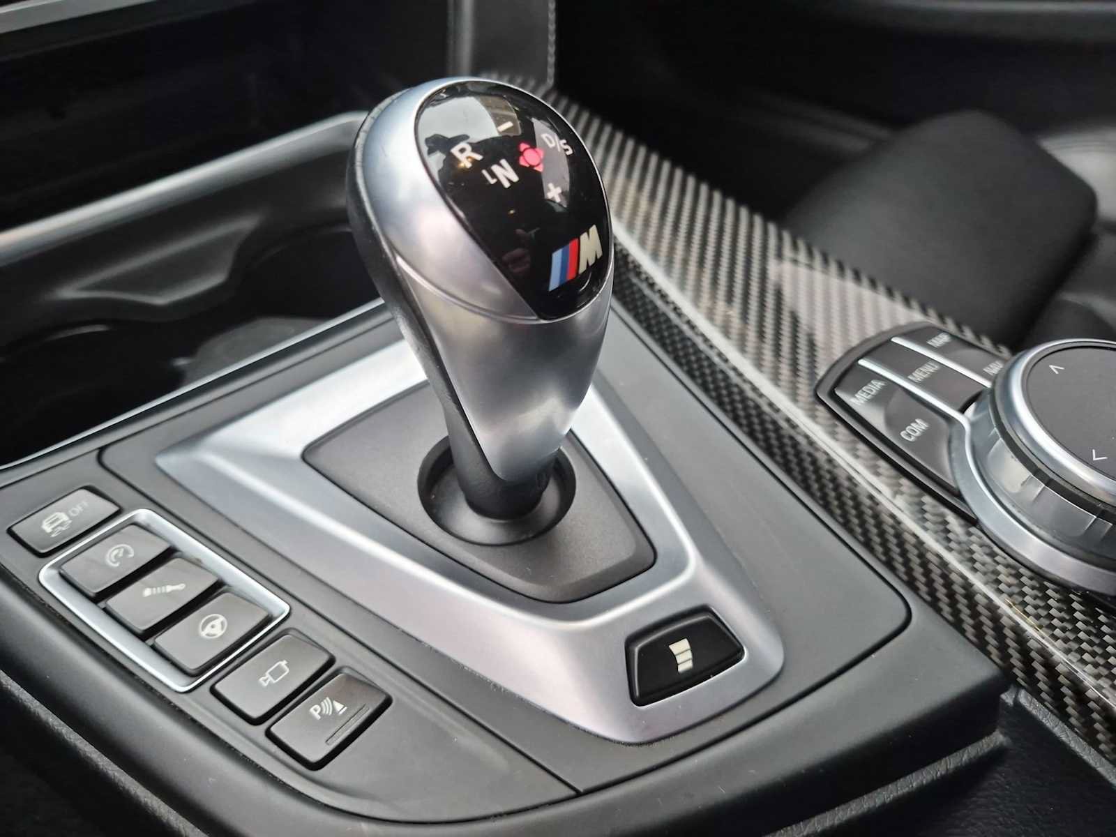 Used 2018 BMW M4 Convertible RWD image 30