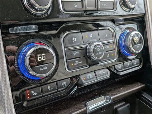 Used 2024 GMC Yukon Denali w/ Advanced Technology Package image 13