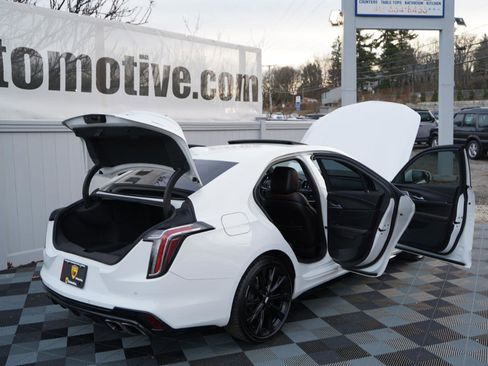 Used 2021 Cadillac CT4 V w/ Technology Package image 75