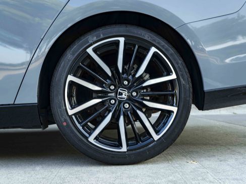 Used 2023 Honda Accord Touring image 14