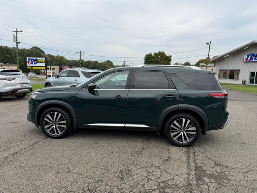 Used 2022 Nissan Pathfinder Platinum w/ Lighting Package (N92) AWD/4WD image 3