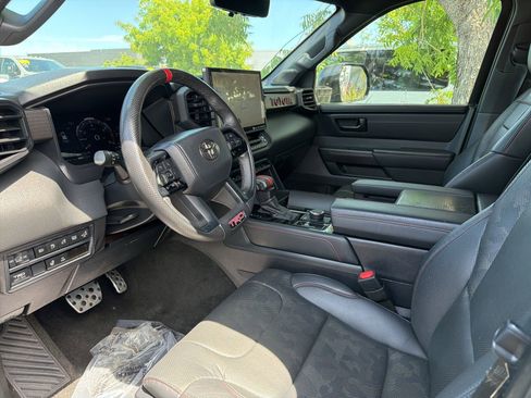 Used 2024 Toyota Sequoia 4WD image 2