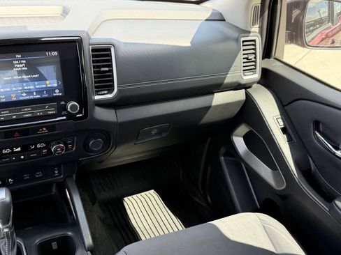 Used 2023 Nissan Frontier SV w/ SV Convenience Package AWD/4WD image 15