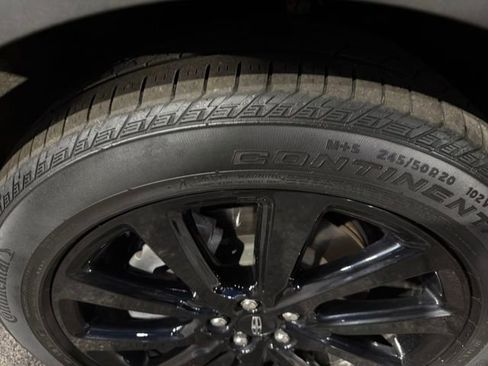 Used 2023 Lincoln Nautilus Reserve w/ Monochromatic Package image 32