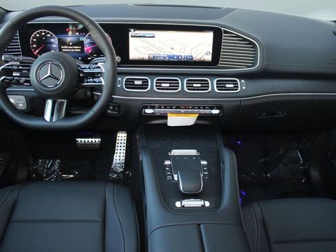 Used 2026 Mercedes-Benz GLS 450 4MATIC image 16