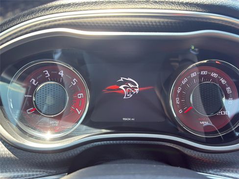 Used 2017 Dodge Challenger SRT Hellcat RWD image 18