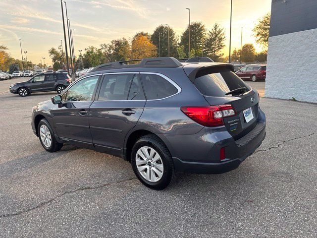 Used 2017 Subaru Outback 2.5i Premium AWD/4WD image 3