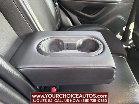 Used 2022 Buick Encore Preferred image 39